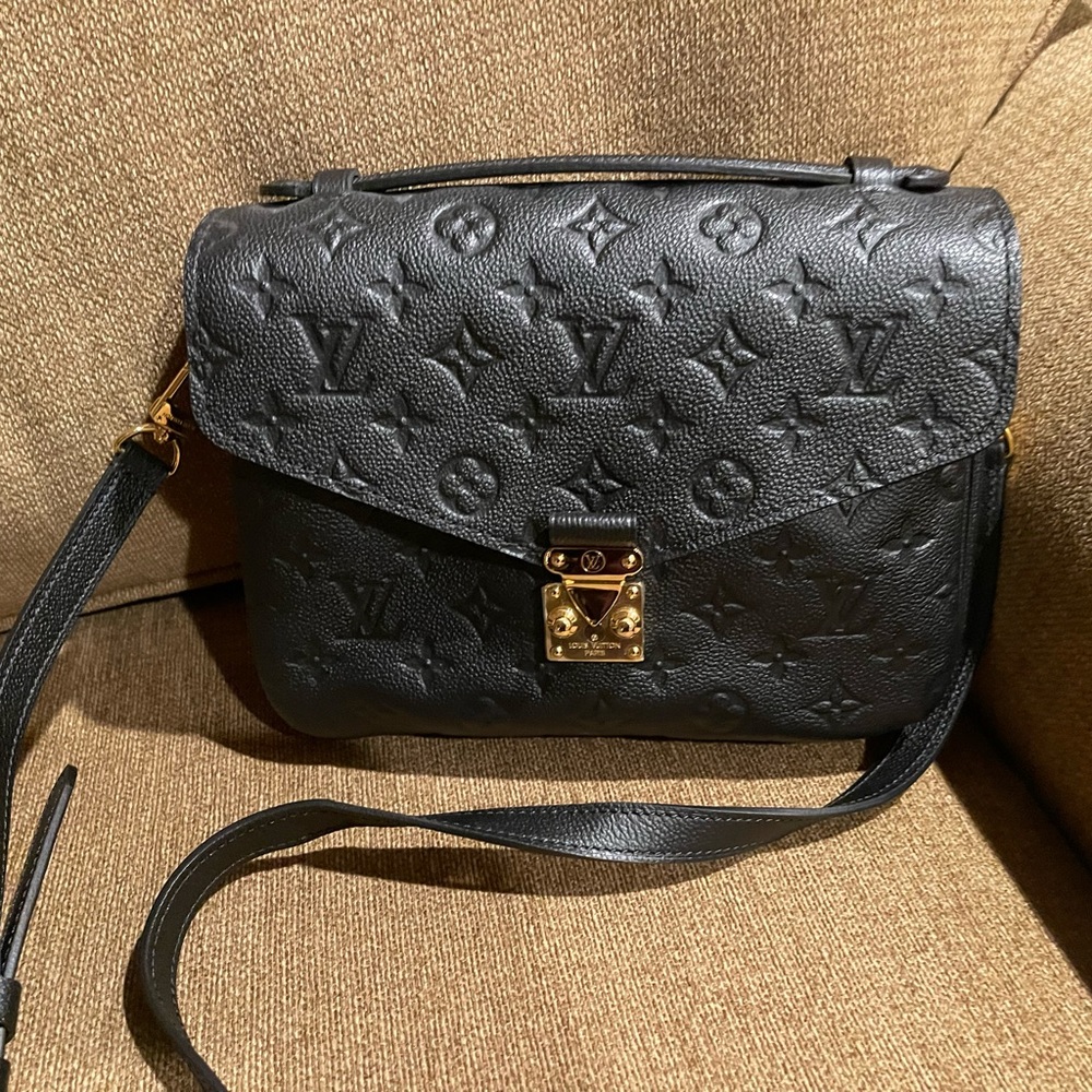 LV Pochette   Métis